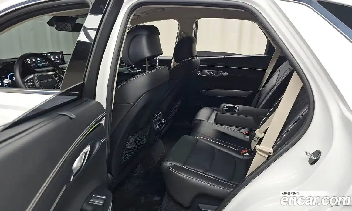 Genesis GV70 2022 0.1 автомат (гидро), фото 17