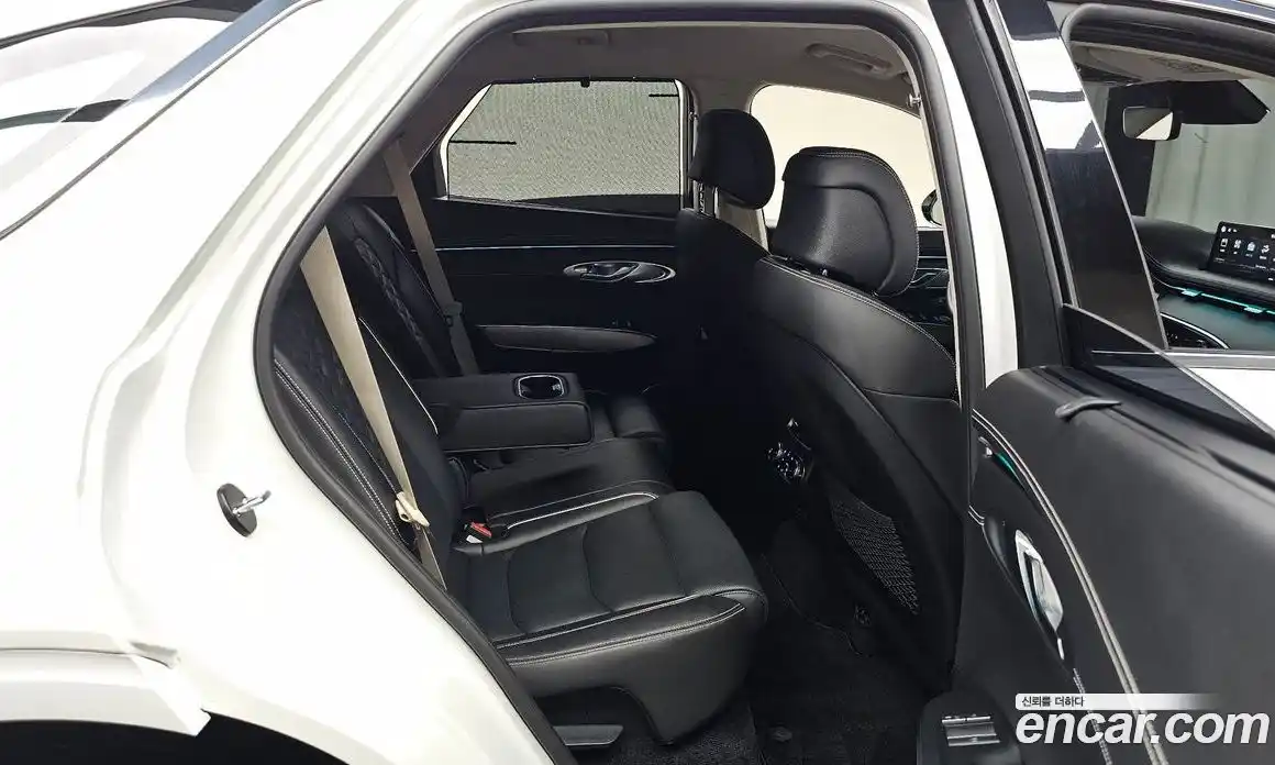 Genesis GV70 2022 0.1 автомат (гидро), фото 18