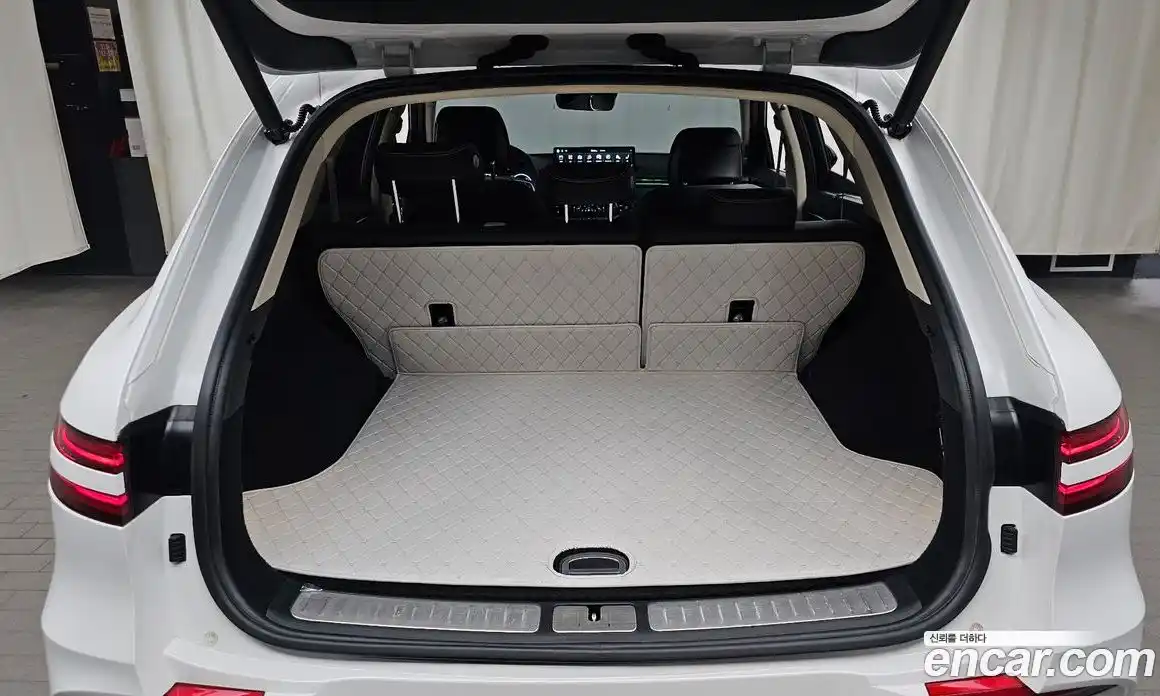 Genesis GV70 2022 0.1 автомат (гидро), фото 26