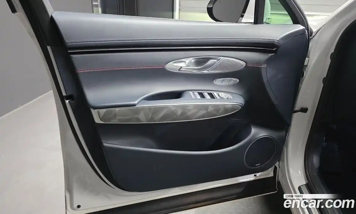 Genesis GV70 2022 2.5 автомат (гидро), фото 14