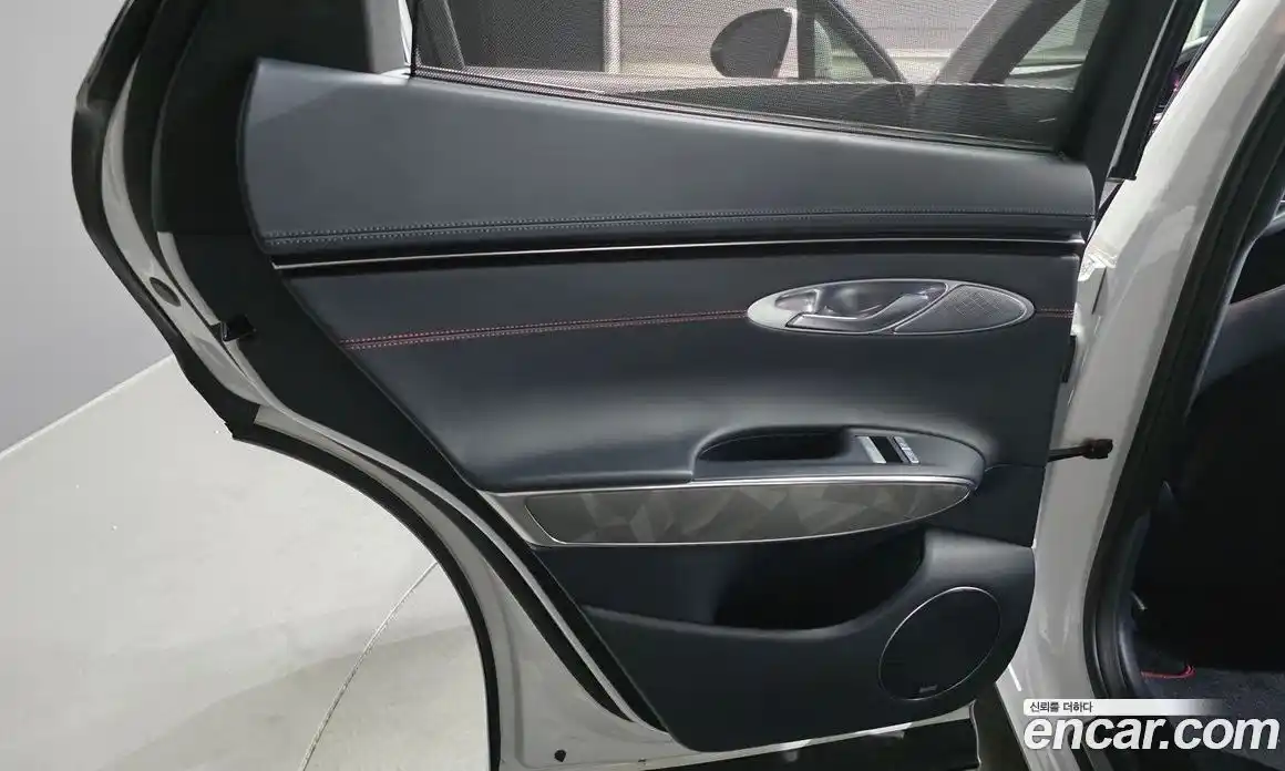 Genesis GV70 2022 2.5 автомат (гидро), фото 15