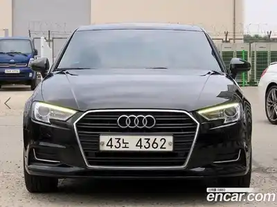 Audi A3 2018 2.0 автомат (гидро), миниатюра 2