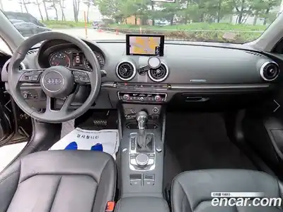 Audi A3 2018 2.0 автомат (гидро), миниатюра 7