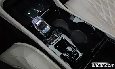 Volvo XC40 2025 2.0 автомат (гидро), миниатюра 12