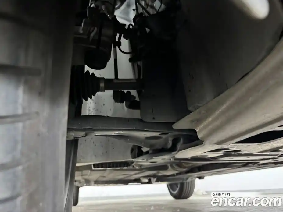 Volvo XC40 2025 2.0 автомат (гидро), фото 37