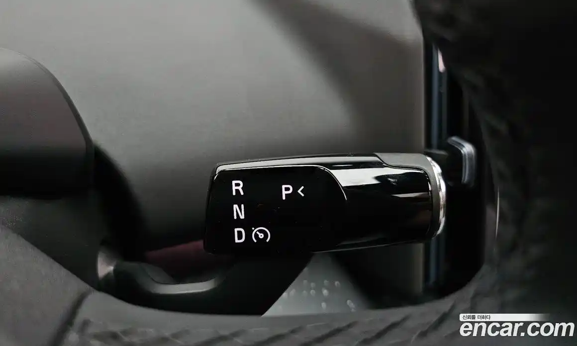 Volvo EX30 2025 0.2 автомат (гидро), фото 12