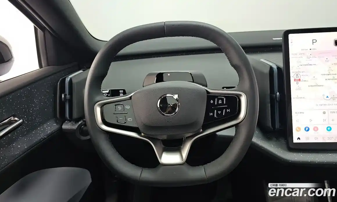 Volvo EX30 2025 0.2 автомат (гидро), фото 19
