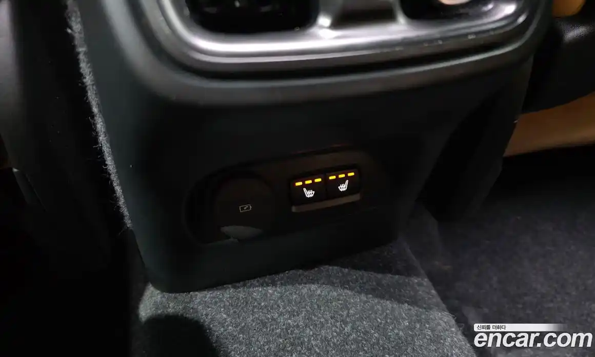 Volvo XC40 2020 2.0 автомат (гидро), фото 18