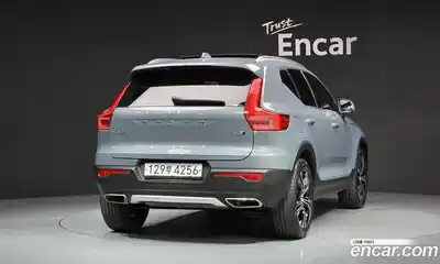 Volvo XC40 2020 2.0 автомат (гидро), миниатюра 2