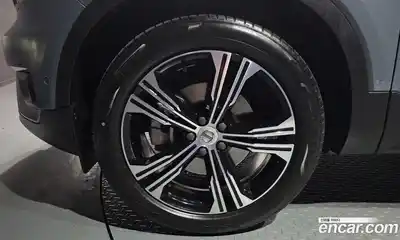 Volvo XC40 2020 2.0 автомат (гидро), миниатюра 5