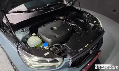 Volvo XC40 2020 2.0 автомат (гидро), миниатюра 6