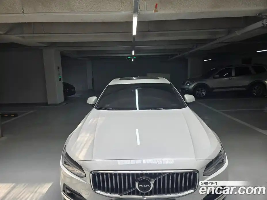 Volvo S90 2022 2.0 автомат (гидро), фото 1