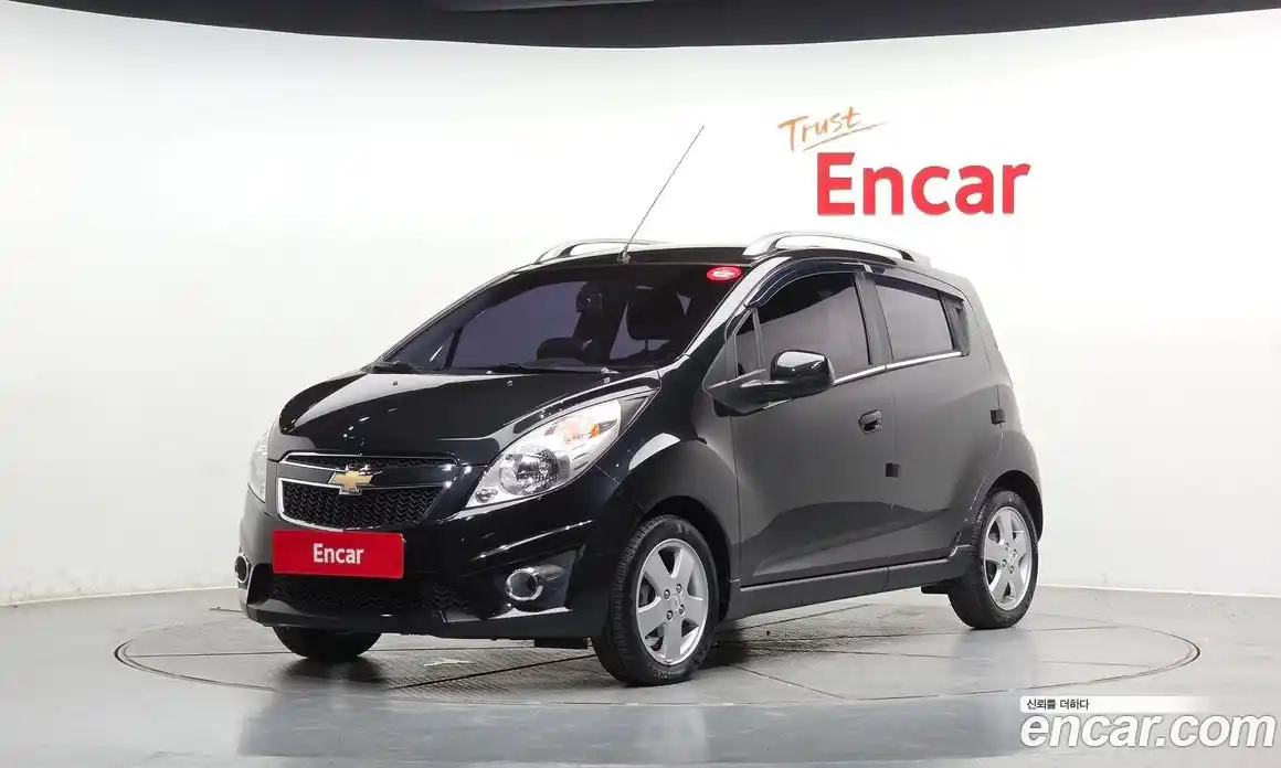 Chevrolet Spark 2012 1.0 автомат (гидро), фото 1