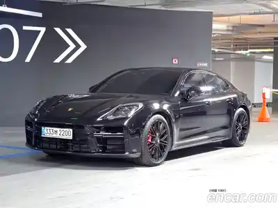 Porsche Panamera, 2025, 5 000 км