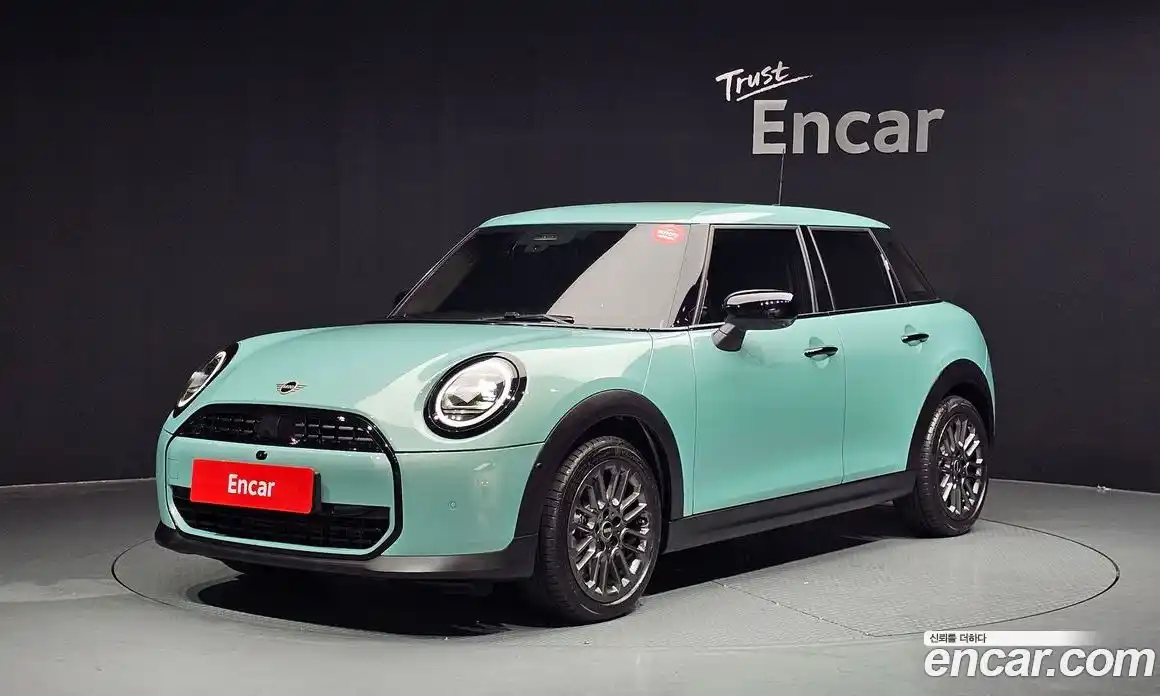Mini Cooper 2025 2.0 автомат (гидро), фото 1