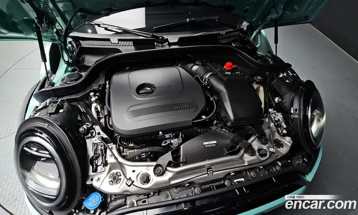 Mini Cooper 2025 2.0 автомат (гидро), фото 6