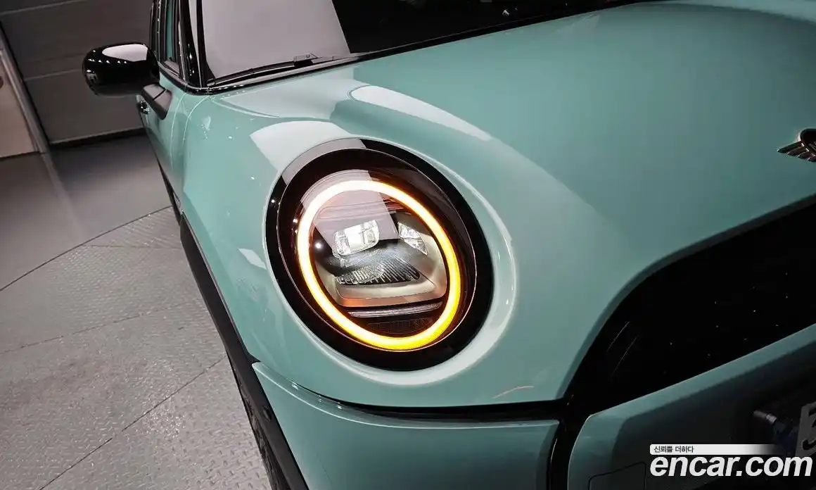 Mini Cooper 2025 2.0 автомат (гидро), фото 8