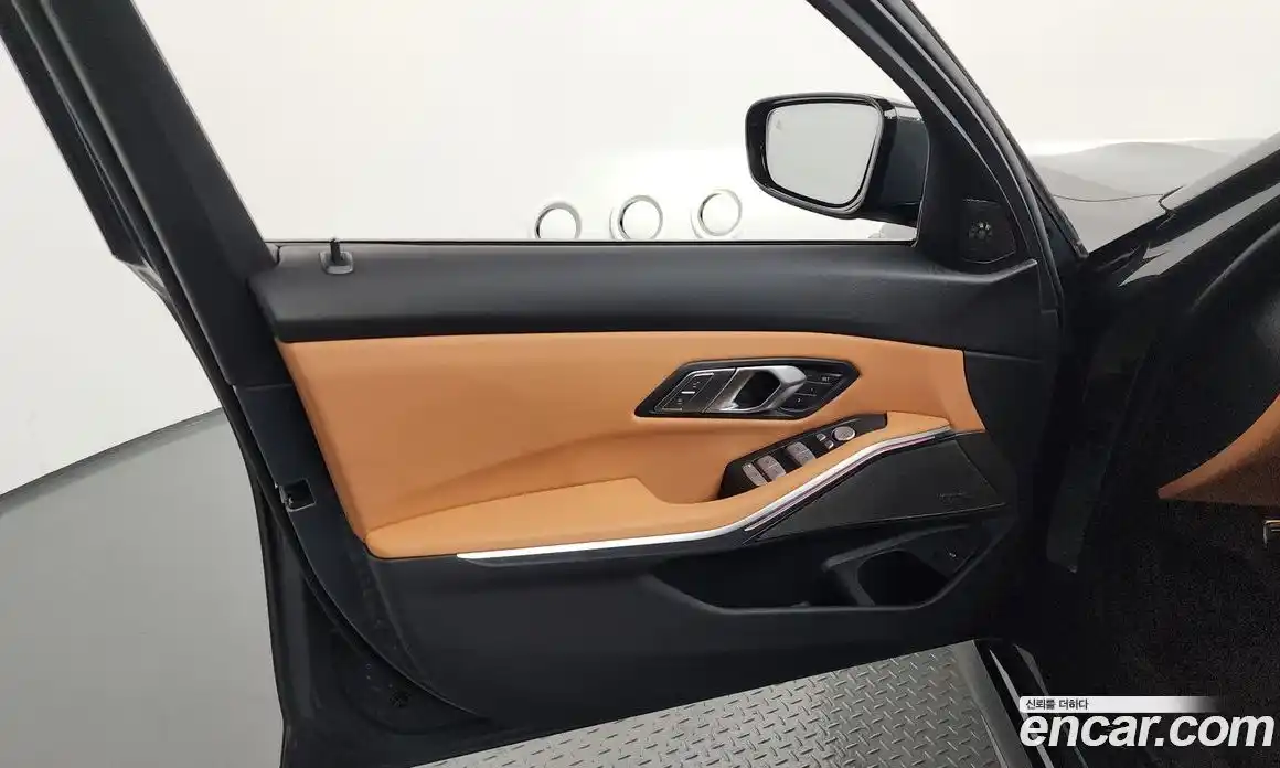 BMW 3 серия 2025 2.0 автомат (гидро), фото 14