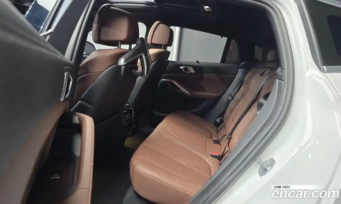 BMW X6 2022 3.0 автомат (гидро), фото 18