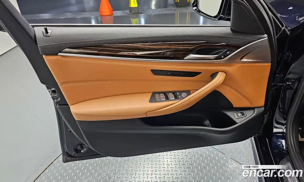 BMW 5 серия 2022 2.0 автомат (гидро), фото 14