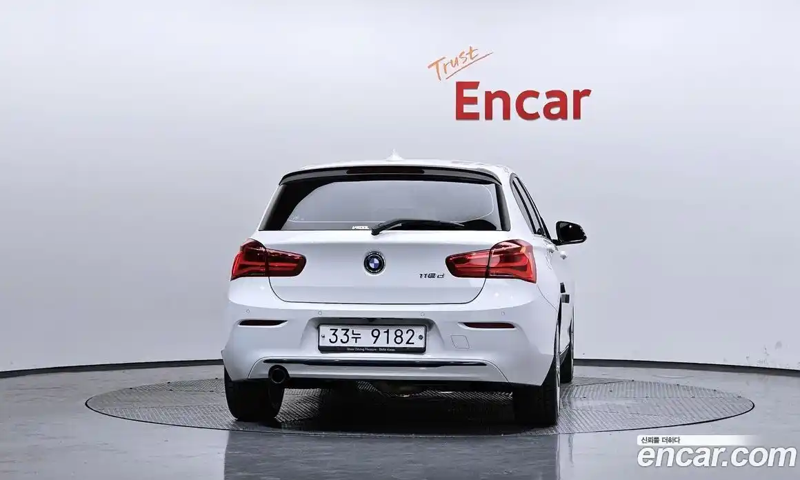 BMW 1 серия 2019 2.0 автомат (гидро), фото 4