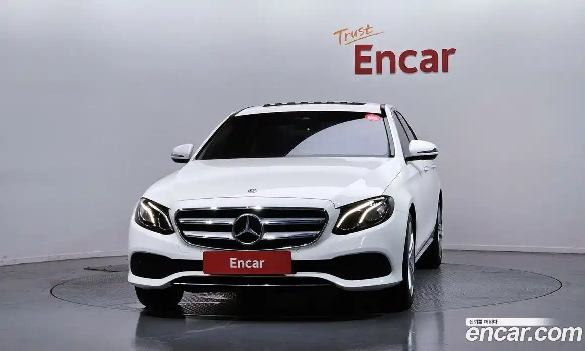 Mercedes-Benz E-Class 2018 2.0 автомат (гидро), фото 3
