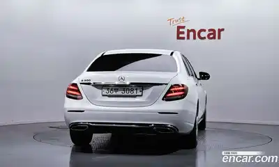 Mercedes-Benz E-Class 2018 2.0 автомат (гидро), миниатюра 4