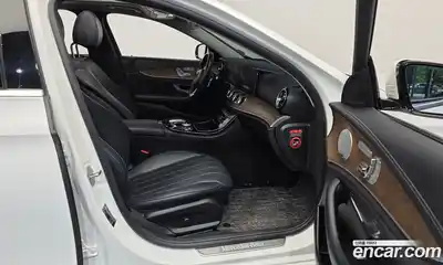 Mercedes-Benz E-Class 2018 2.0 автомат (гидро), миниатюра 11