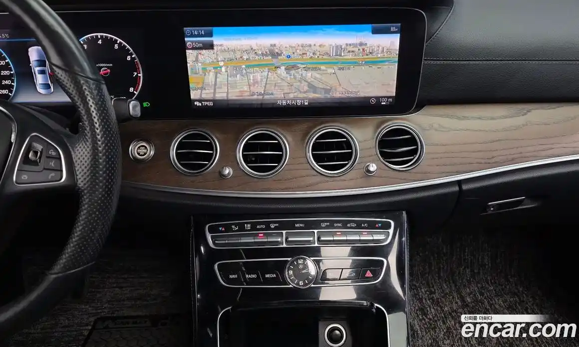 Mercedes-Benz E-Class 2018 2.0 автомат (гидро), фото 15