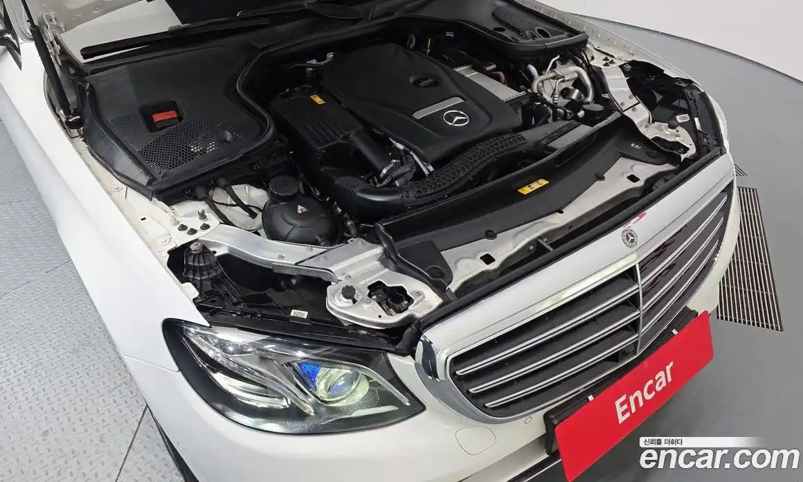 Mercedes-Benz E-Class 2018 2.0 автомат (гидро), фото 6