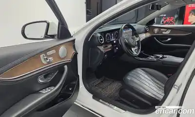 Mercedes-Benz E-Class 2018 2.0 автомат (гидро), миниатюра 10