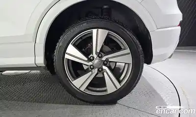 Audi Q2 2020 2.0 автомат (гидро), миниатюра 7