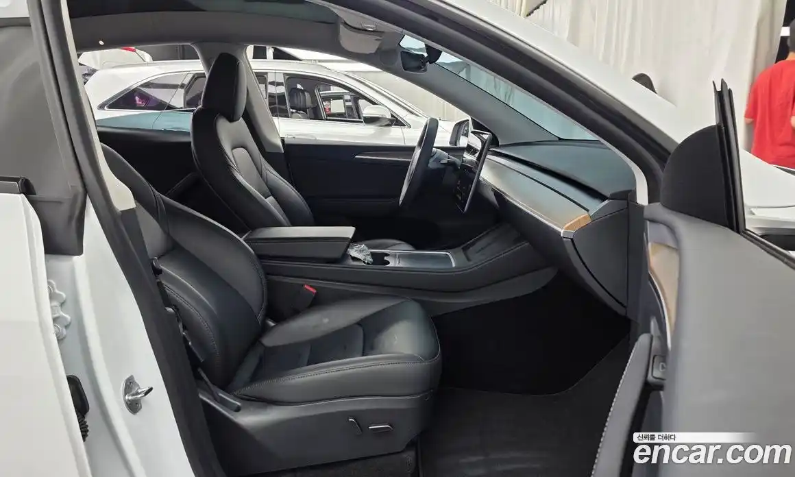 Tesla Model Y 2024 0.2 автомат (гидро), фото 16 Tesla Model Y 2024 0.2 автомат (гидро), фото 16