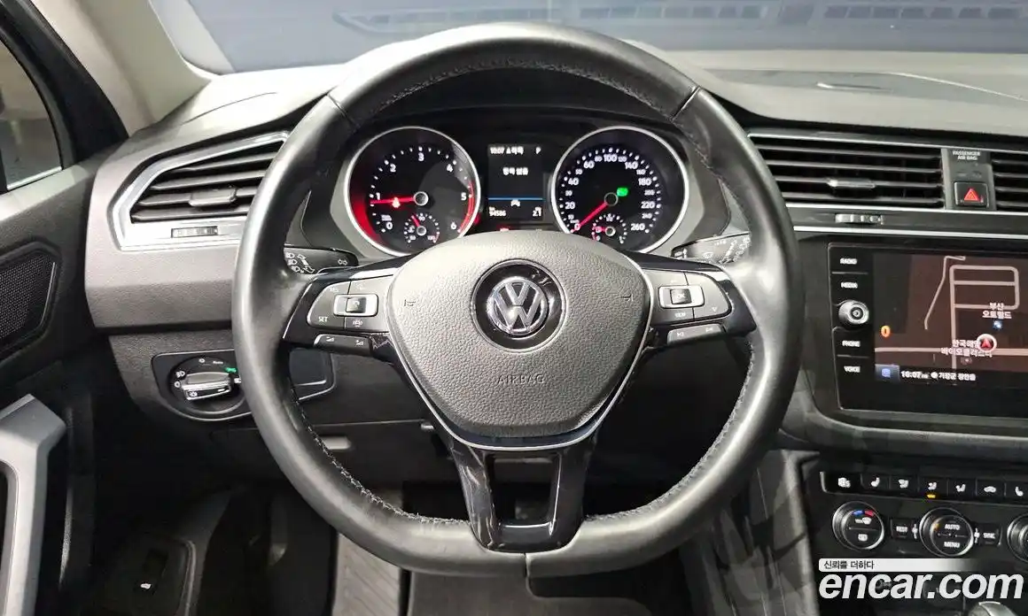 Volkswagen Tiguan 2020 2.0 автомат (гидро), фото 13