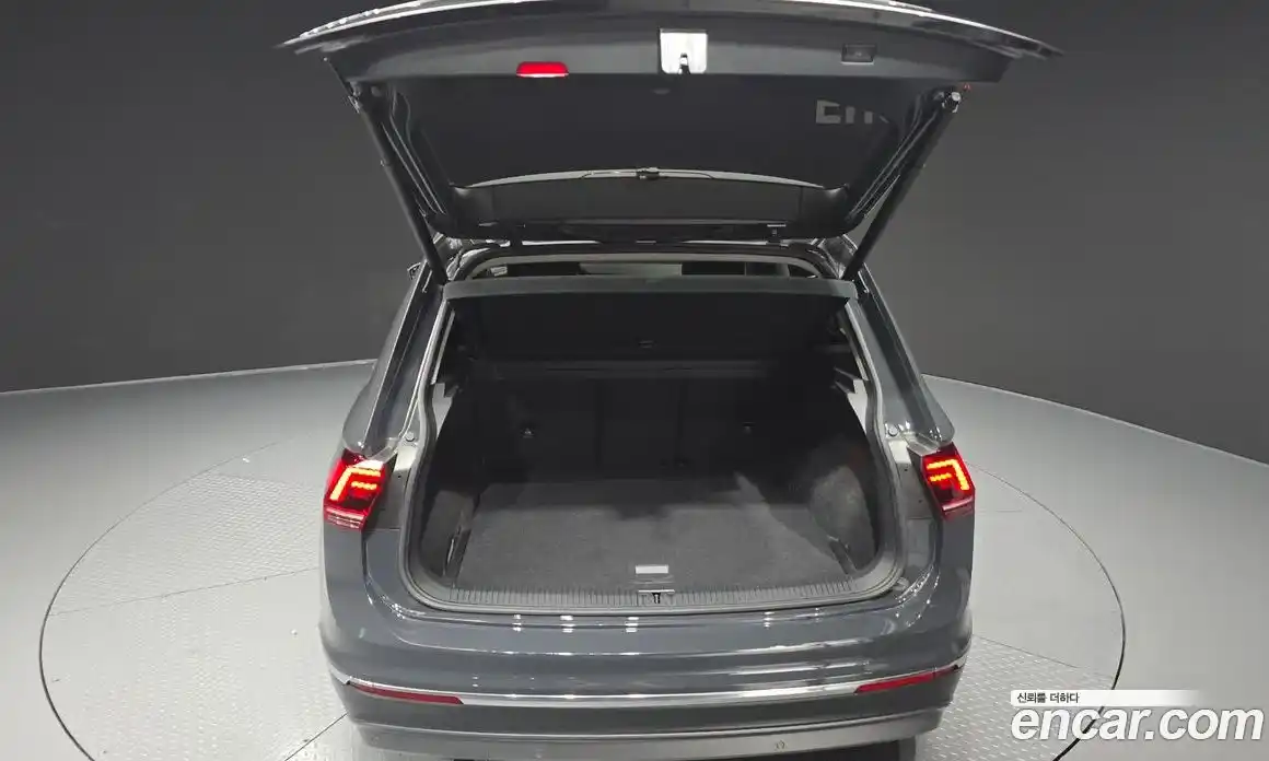 Volkswagen Tiguan 2020 2.0 автомат (гидро), фото 20