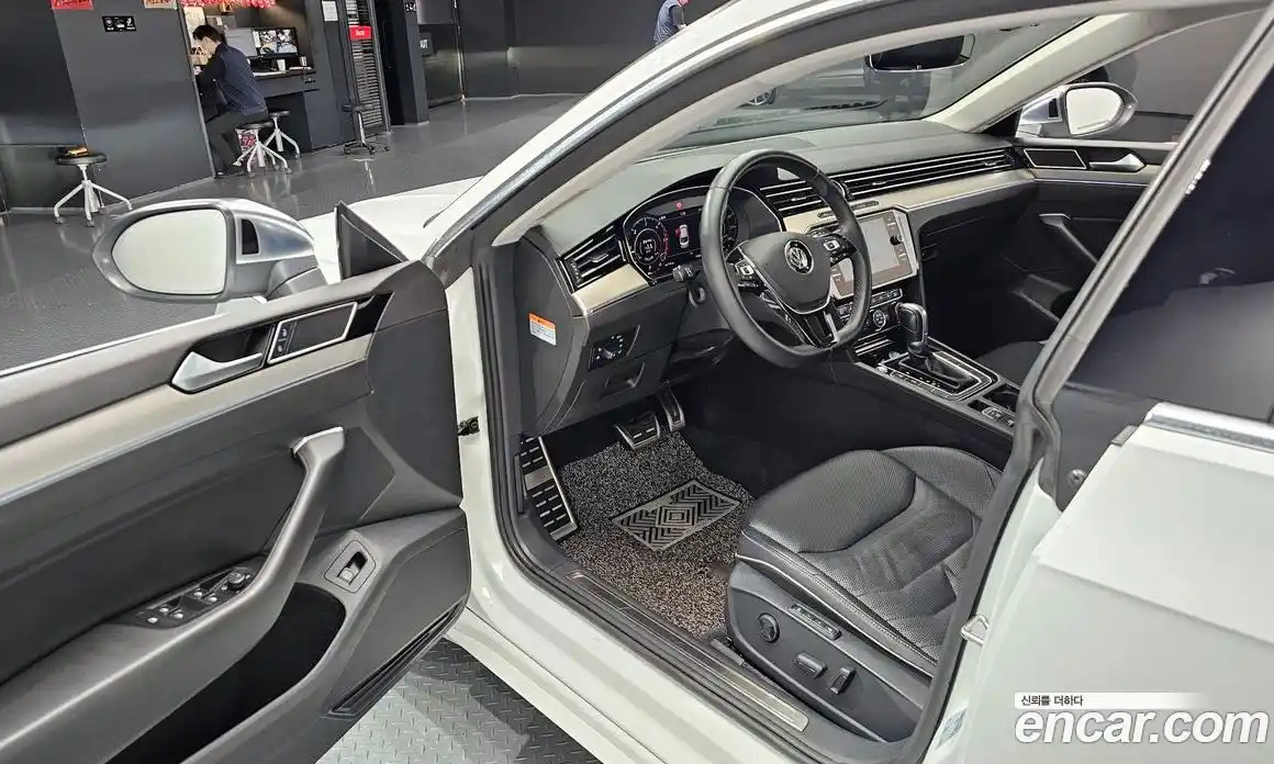 Volkswagen Arteon 2019 2.0 автомат (гидро), фото 10