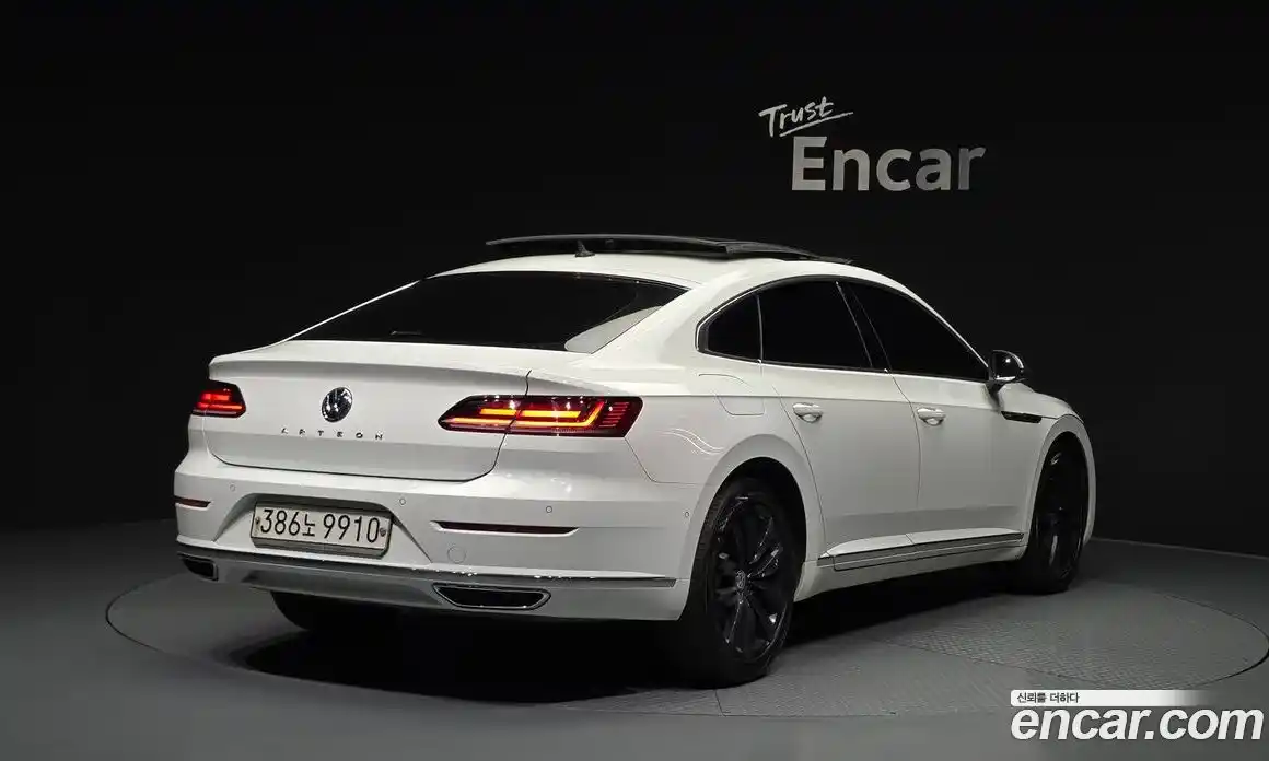 Volkswagen Arteon 2019 2.0 автомат (гидро), фото 2