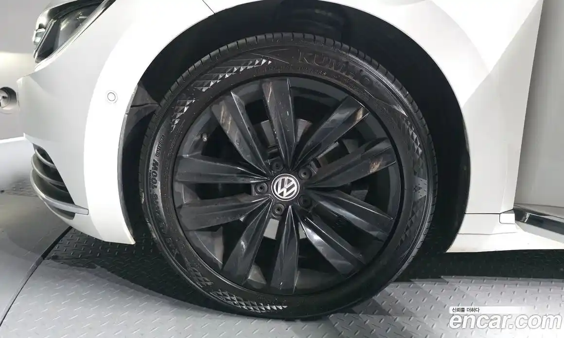 Volkswagen Arteon 2019 2.0 автомат (гидро), фото 5