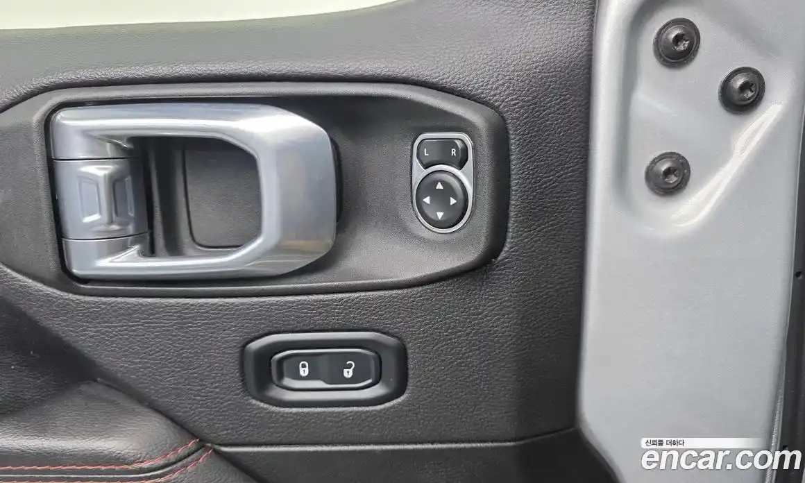 Jeep Wrangler 2022 2.0 автомат (гидро), фото 11