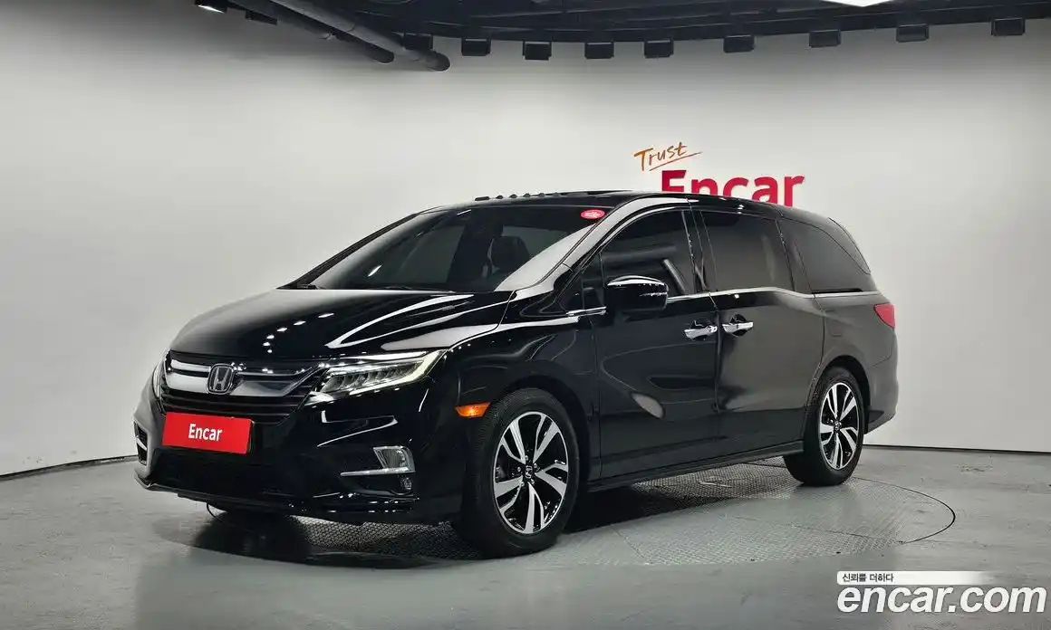 Honda Odyssey 2018 3.5 автомат (гидро), фото 1