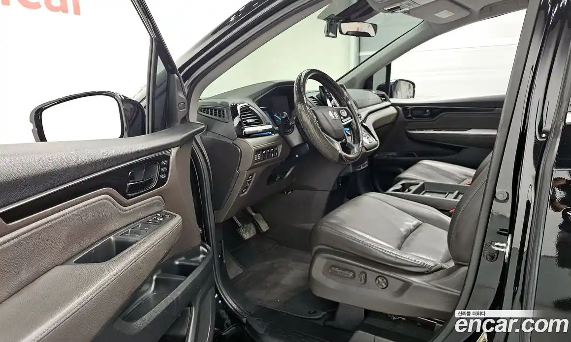 Honda Odyssey 2018 3.5 автомат (гидро), фото 10