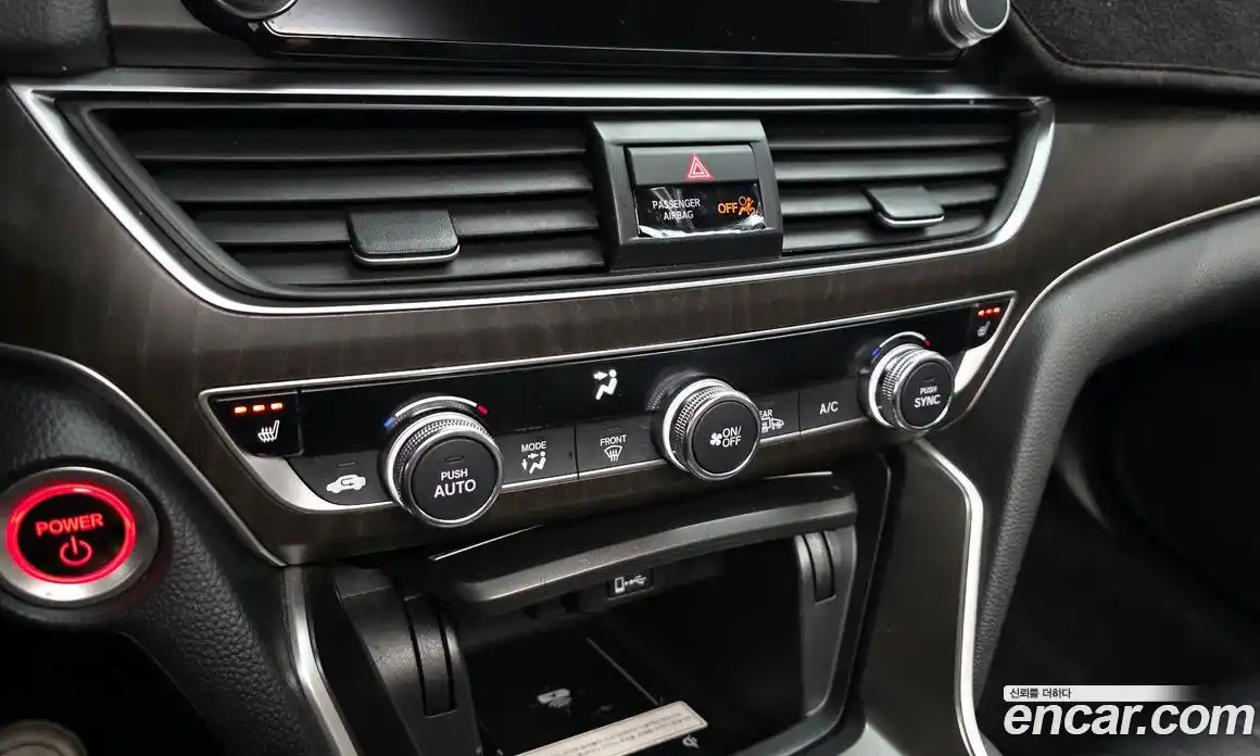 Honda Accord 2019 2.0 автомат (гидро), фото 17