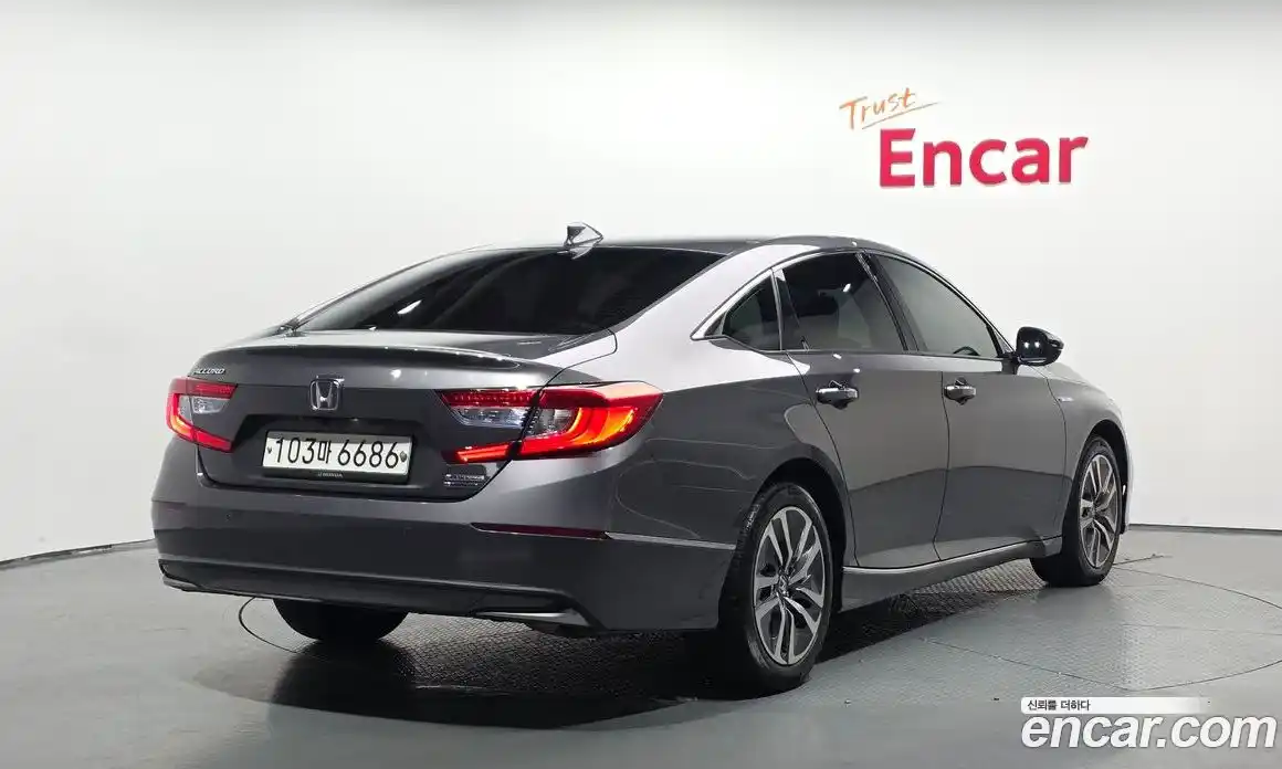 Honda Accord 2019 2.0 автомат (гидро), фото 2