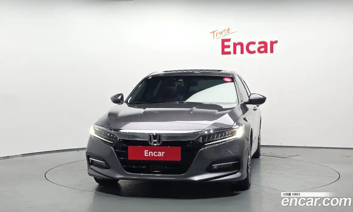 Honda Accord 2019 2.0 автомат (гидро), фото 3