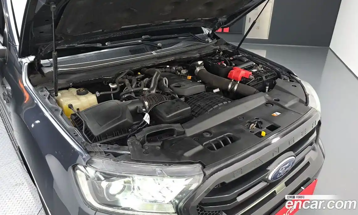 Ford Ranger 2022 2.0 автомат (гидро), фото 6