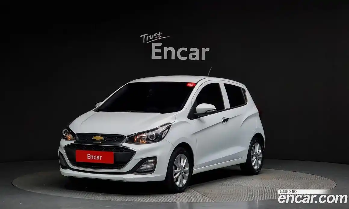 Chevrolet Spark 2020 1.0 автомат (гидро), фото 1