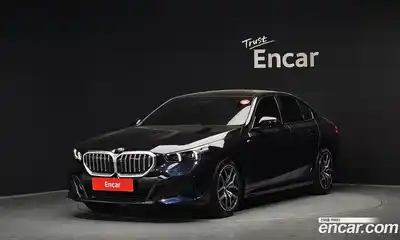 BMW 5 серия, 2025, 9 949 км