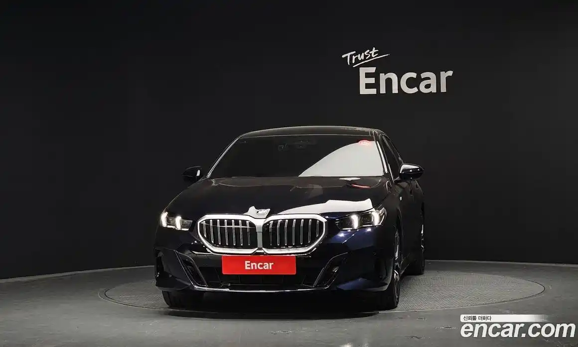 BMW 5 серия 2025 2.0 автомат (гидро), фото 3