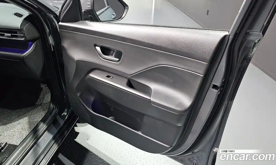 Hyundai Kona 2024 1.6 автомат (гидро), фото 14