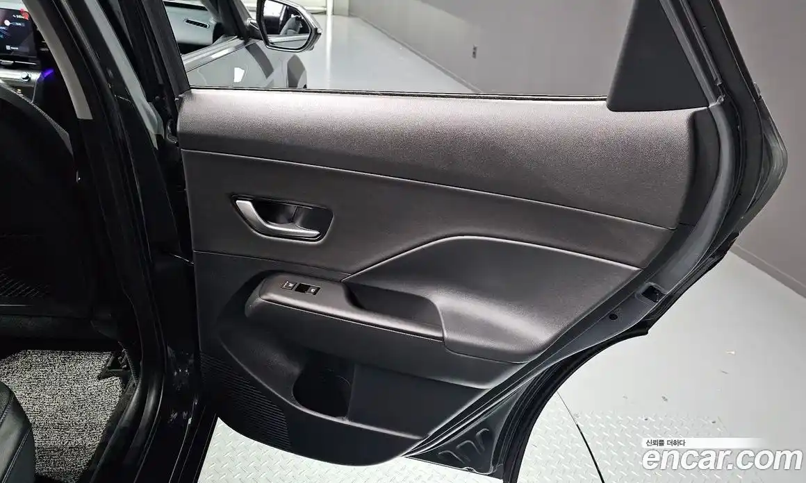 Hyundai Kona 2024 1.6 автомат (гидро), фото 15